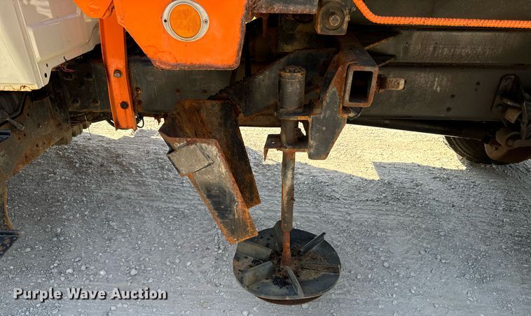 image for item EG6759 2005 International 4300 SBA  dump truck