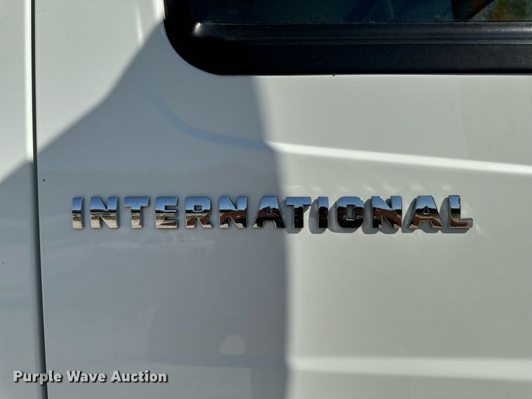 image for item EG6759 2005 International 4300 SBA  dump truck