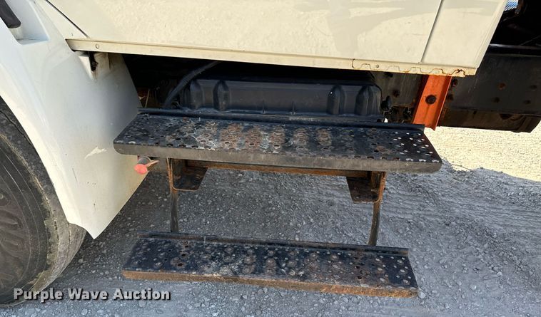 image for item EG6759 2005 International 4300 SBA  dump truck