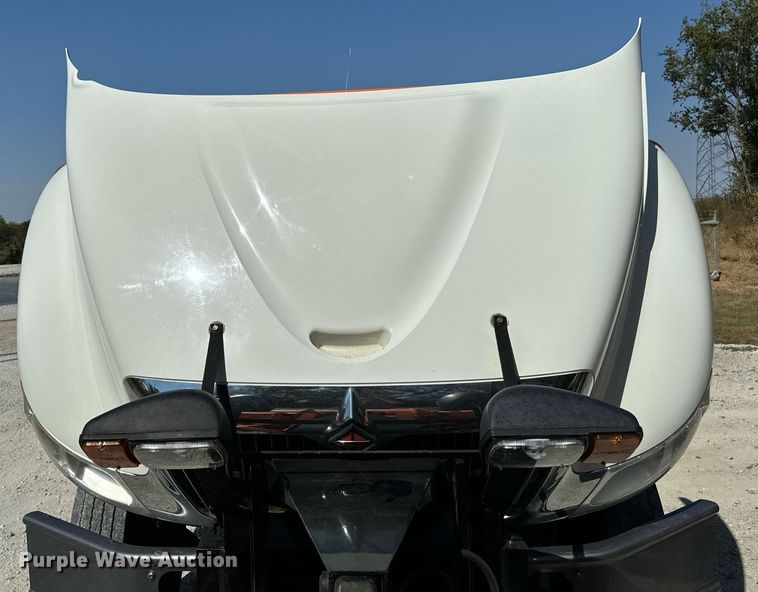 image for item EG6759 2005 International 4300 SBA  dump truck