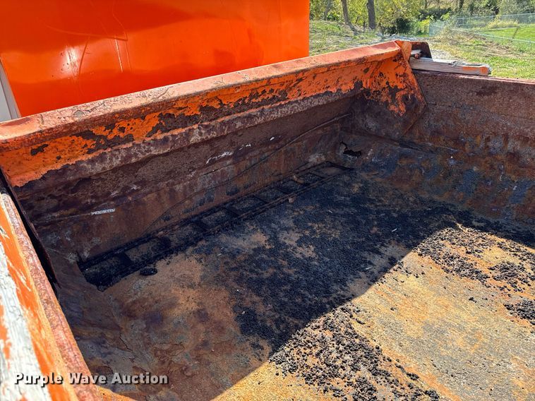 image for item EG6759 2005 International 4300 SBA  dump truck