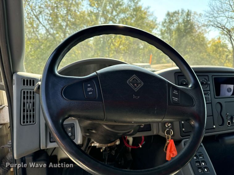 image for item EG6759 2005 International 4300 SBA  dump truck