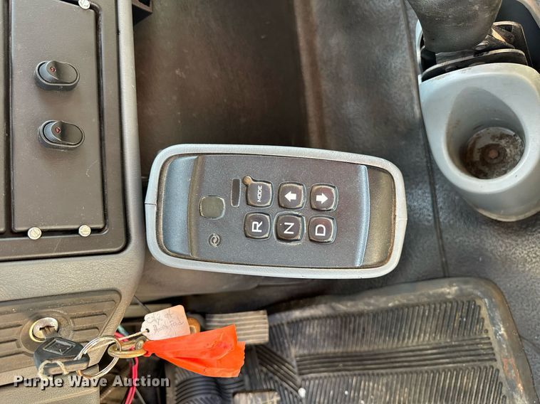 image for item EG6759 2005 International 4300 SBA  dump truck