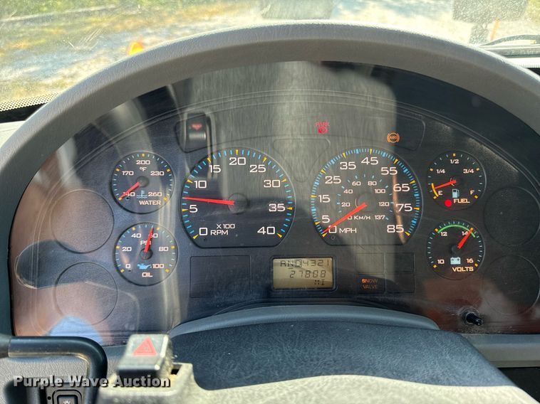 image for item EG6759 2005 International 4300 SBA  dump truck