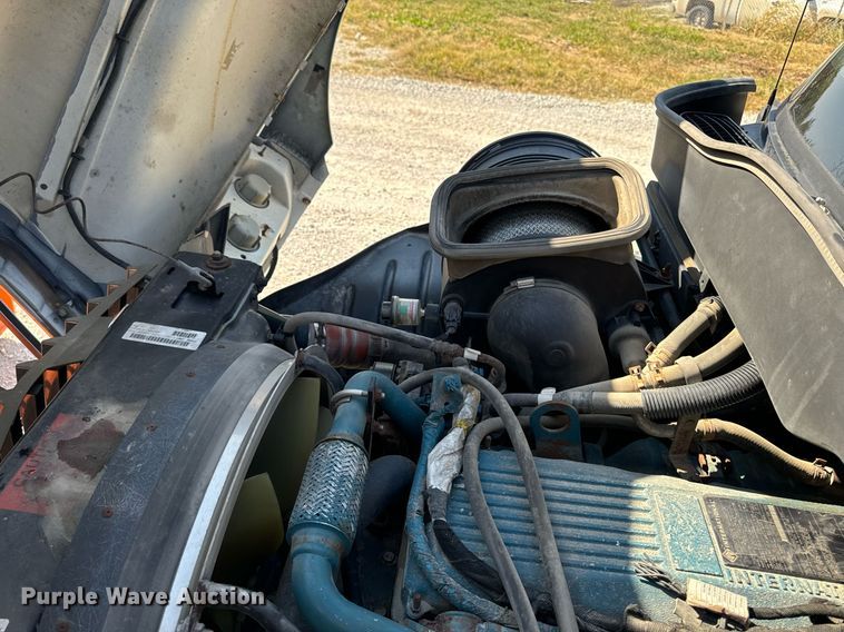 image for item EG6759 2005 International 4300 SBA  dump truck