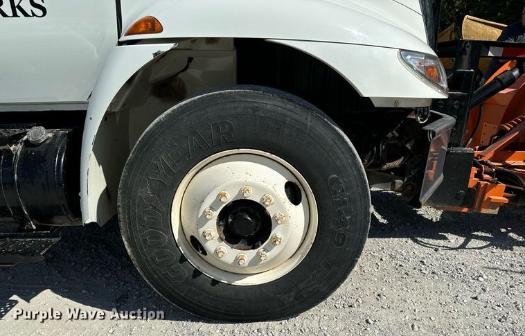 image for item EG6759 2005 International 4300 SBA  dump truck