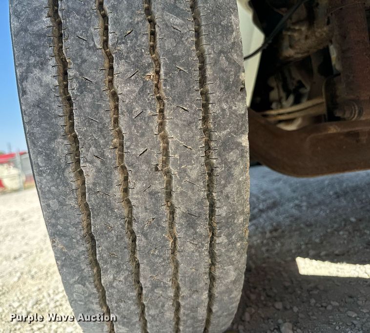 image for item EG6759 2005 International 4300 SBA  dump truck