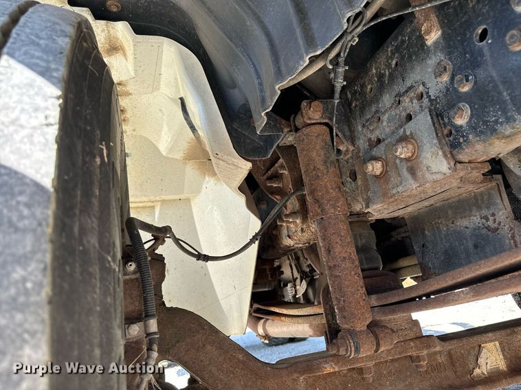 image for item EG6759 2005 International 4300 SBA  dump truck