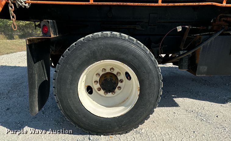 image for item EG6759 2005 International 4300 SBA  dump truck
