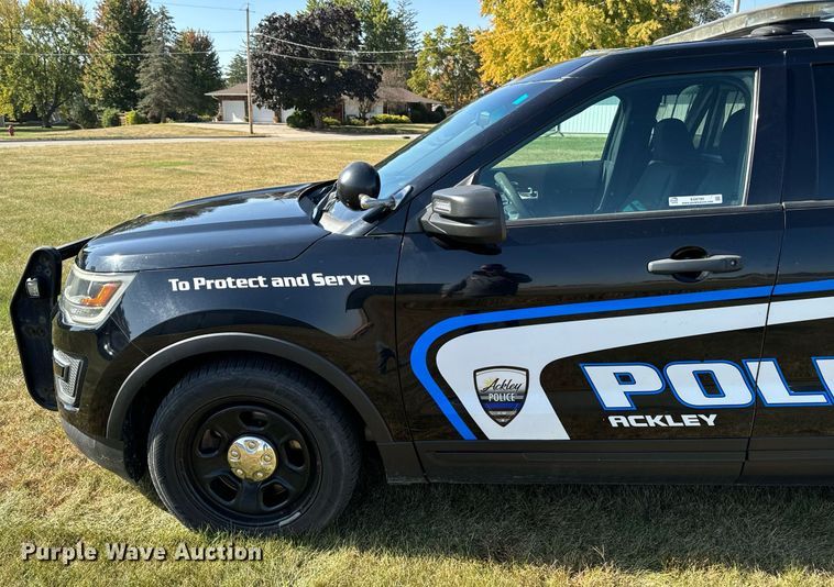 image for item EG6780 2017 Ford Explorer Police Interceptor  SUV