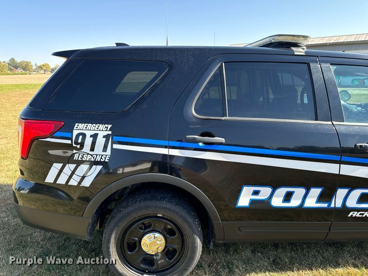 image for item EG6780 2017 Ford Explorer Police Interceptor  SUV