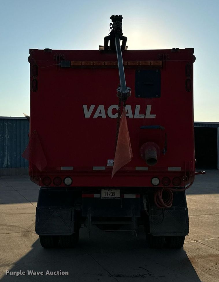 image for item EG6793 2007 GMC T7500  street sweeper truck