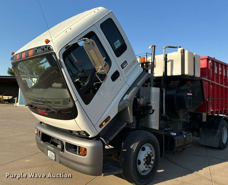 image for item EG6793 2007 GMC T7500  street sweeper truck