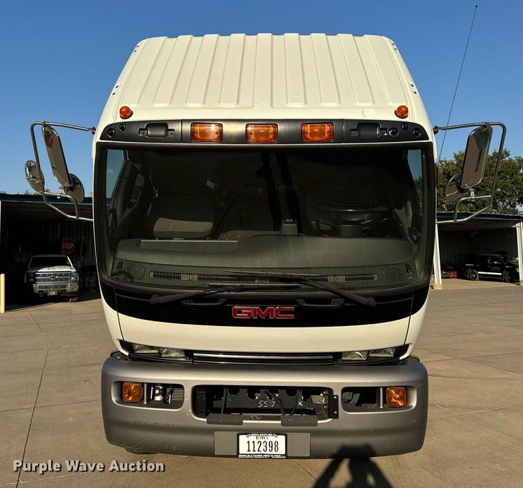 image for item EG6793 2007 GMC T7500  street sweeper truck