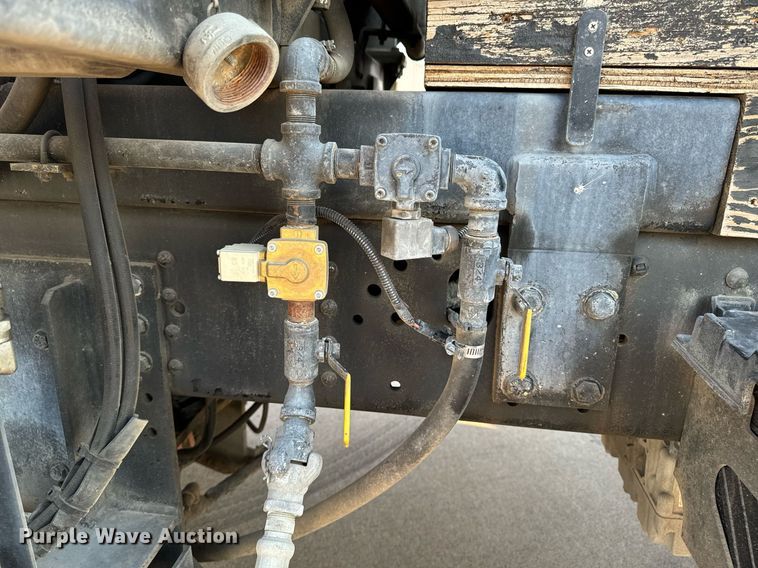 image for item EG6793 2007 GMC T7500  street sweeper truck