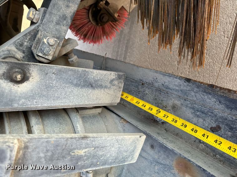 image for item EG6793 2007 GMC T7500  street sweeper truck