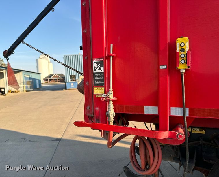 image for item EG6793 2007 GMC T7500  street sweeper truck