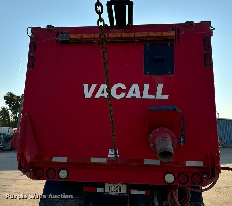 image for item EG6793 2007 GMC T7500  street sweeper truck