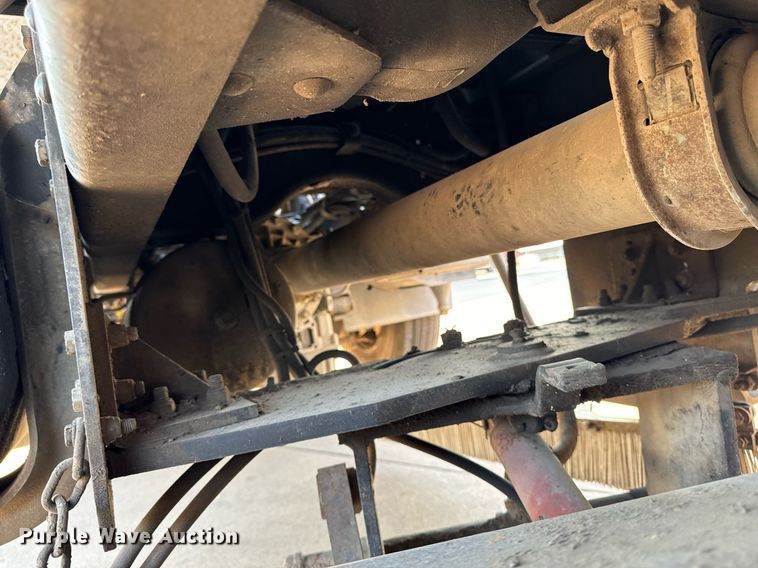 image for item EG6793 2007 GMC T7500  street sweeper truck