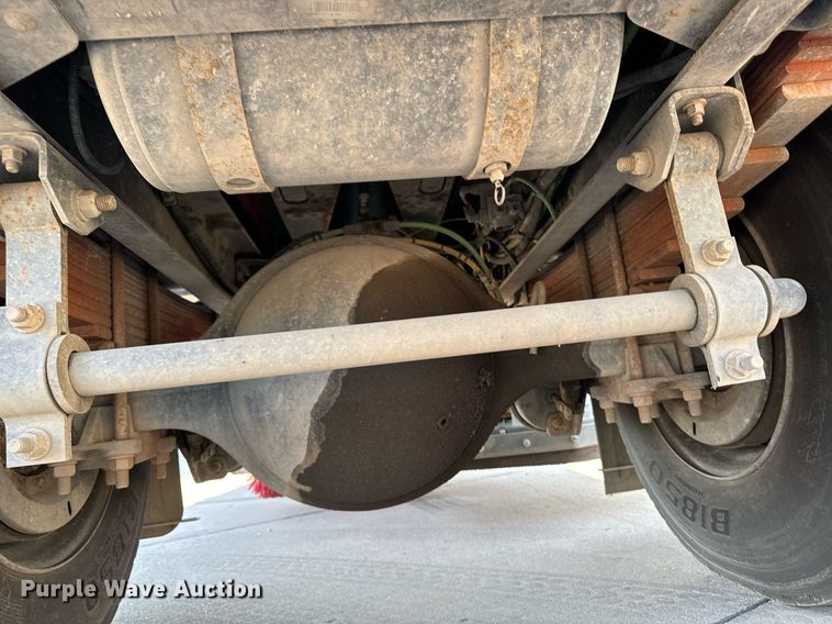 image for item EG6793 2007 GMC T7500  street sweeper truck