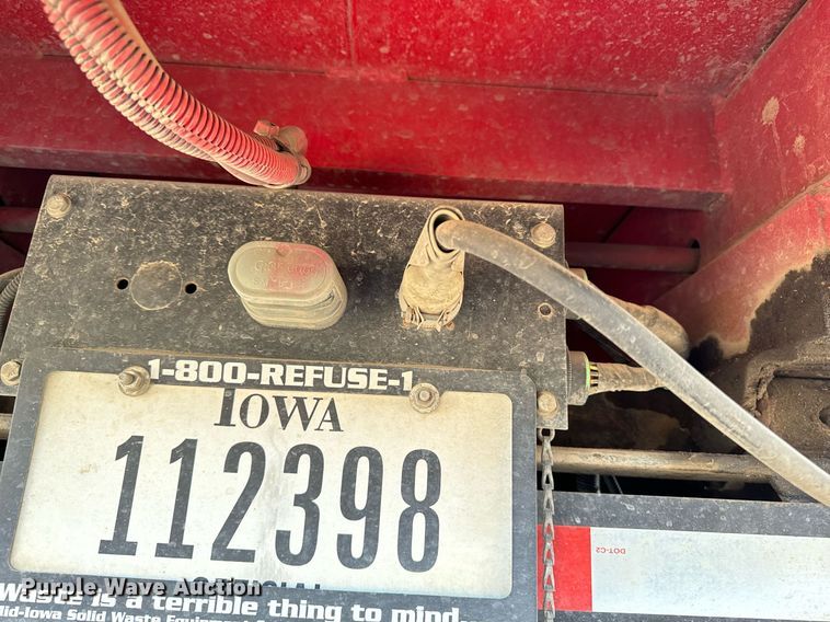 image for item EG6793 2007 GMC T7500  street sweeper truck