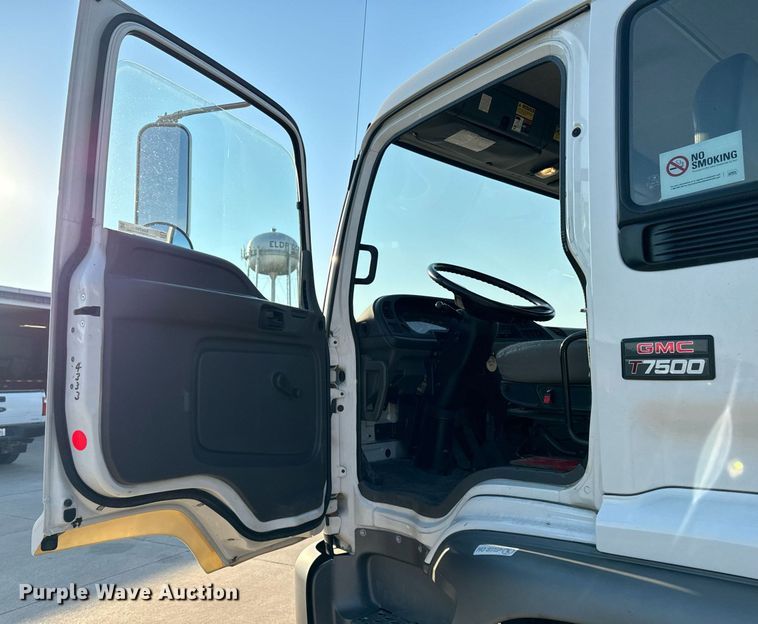 image for item EG6793 2007 GMC T7500  street sweeper truck