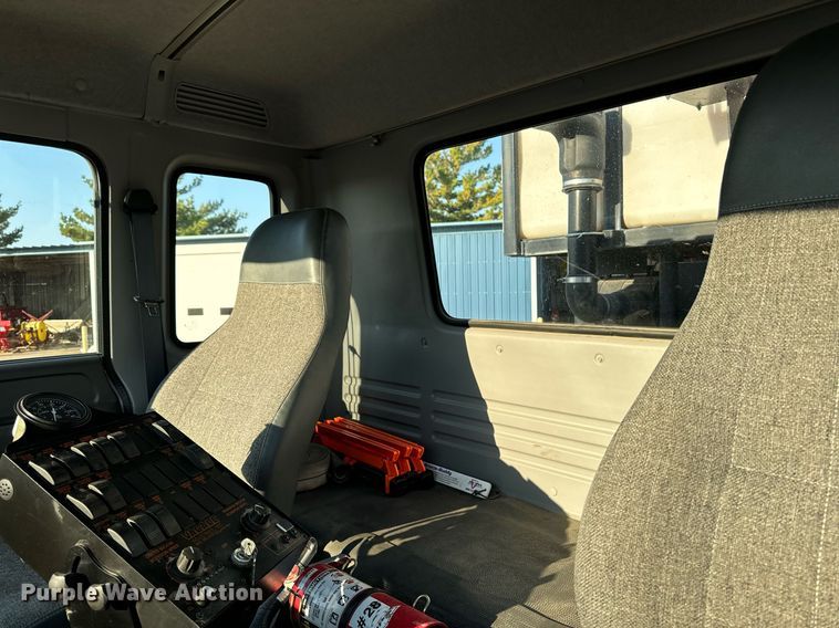 image for item EG6793 2007 GMC T7500  street sweeper truck