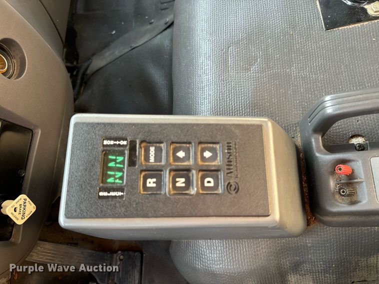 image for item EG6793 2007 GMC T7500  street sweeper truck