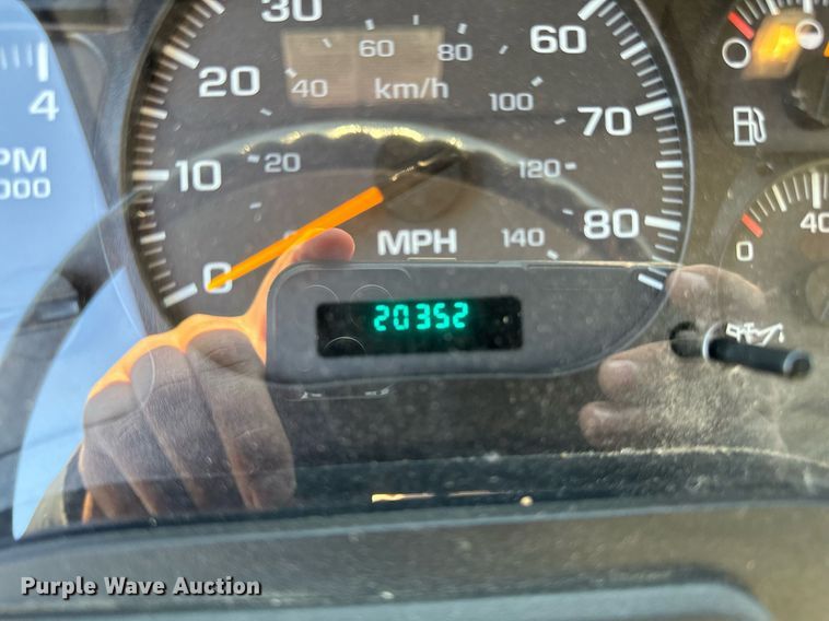 image for item EG6793 2007 GMC T7500  street sweeper truck