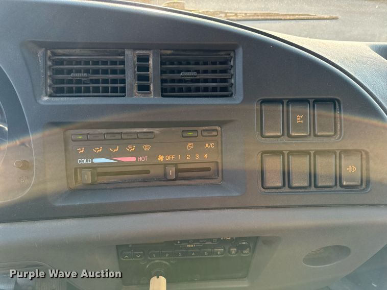 image for item EG6793 2007 GMC T7500  street sweeper truck