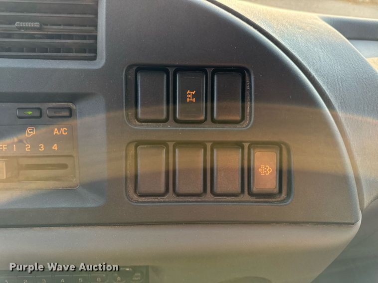 image for item EG6793 2007 GMC T7500  street sweeper truck