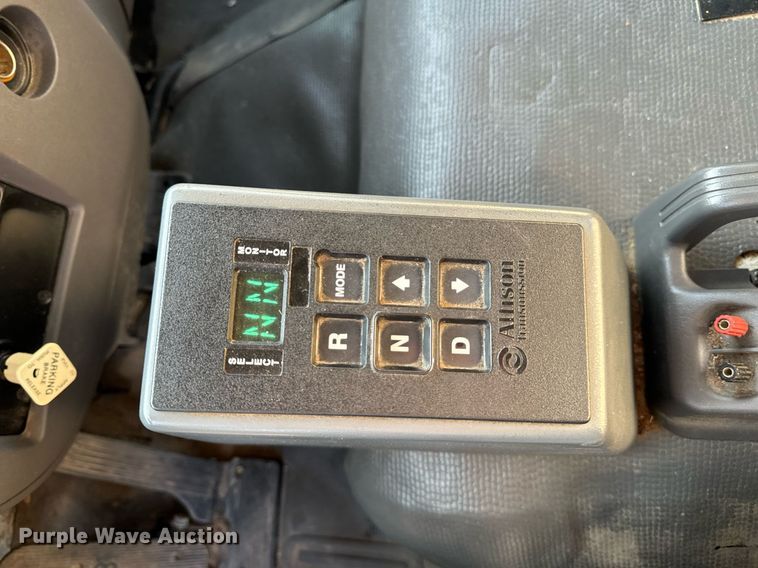 image for item EG6793 2007 GMC T7500  street sweeper truck