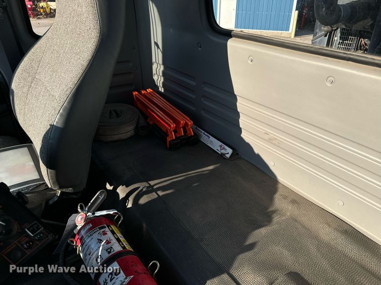 image for item EG6793 2007 GMC T7500  street sweeper truck