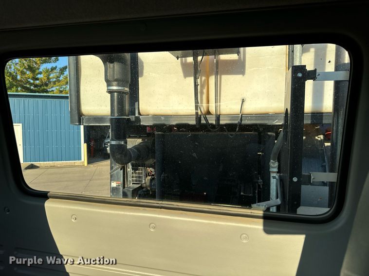 image for item EG6793 2007 GMC T7500  street sweeper truck