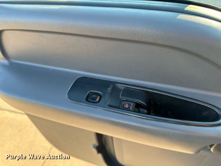 image for item EG6793 2007 GMC T7500  street sweeper truck