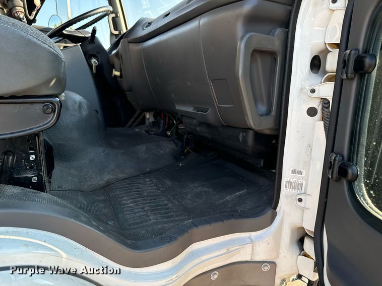 image for item EG6793 2007 GMC T7500  street sweeper truck