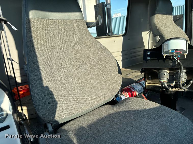 image for item EG6793 2007 GMC T7500  street sweeper truck