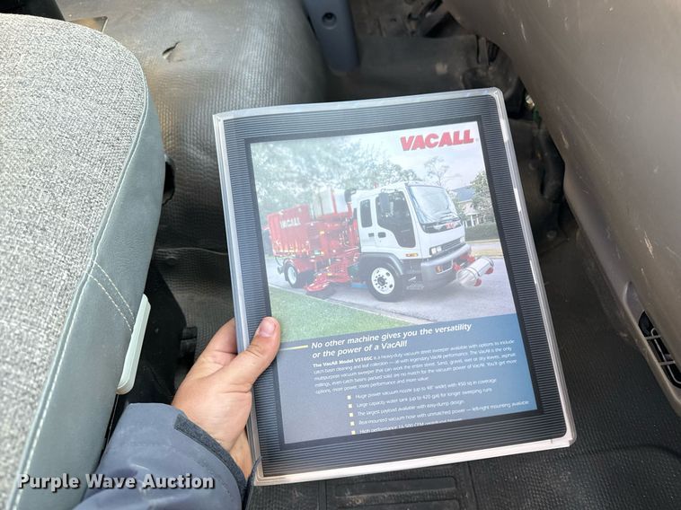 image for item EG6793 2007 GMC T7500  street sweeper truck