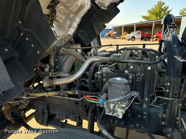 image for item EG6793 2007 GMC T7500  street sweeper truck