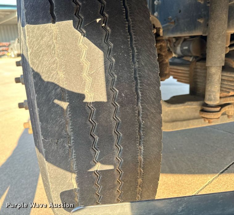 image for item EG6793 2007 GMC T7500  street sweeper truck