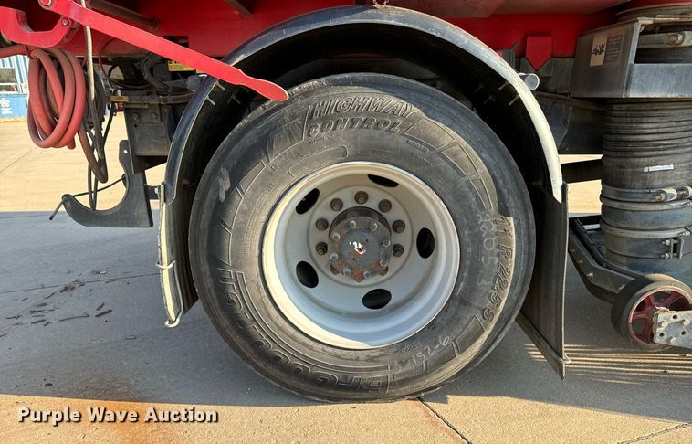 image for item EG6793 2007 GMC T7500  street sweeper truck