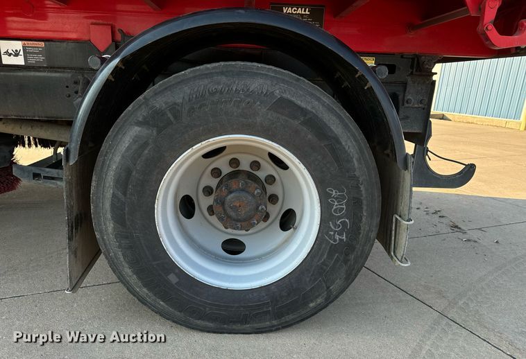 image for item EG6793 2007 GMC T7500  street sweeper truck