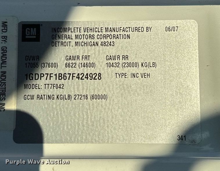 image for item EG6793 2007 GMC T7500  street sweeper truck