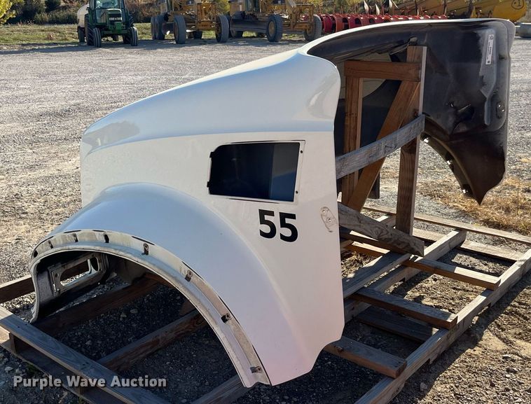 image for item EH2880 Truck hood