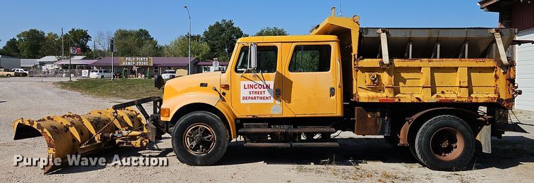 image for item EI8417 1996 International  4900 Crew Cab dump truck