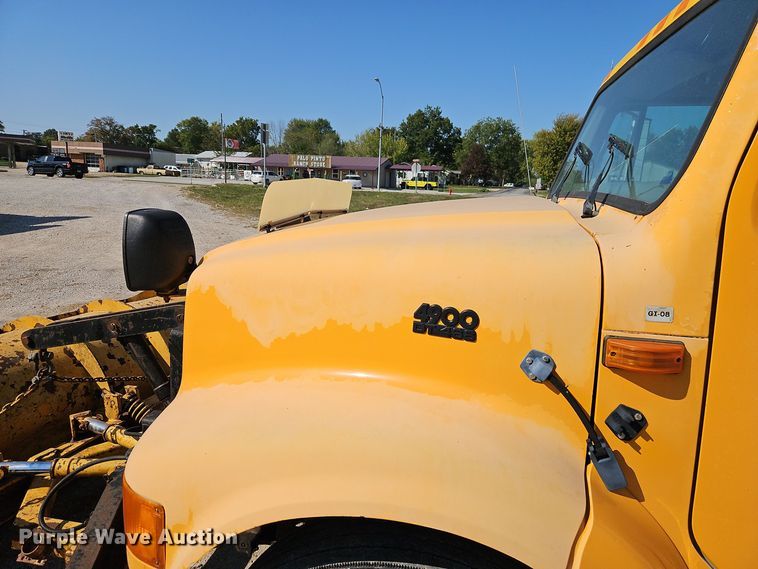 image for item EI8417 1996 International  4900 Crew Cab dump truck