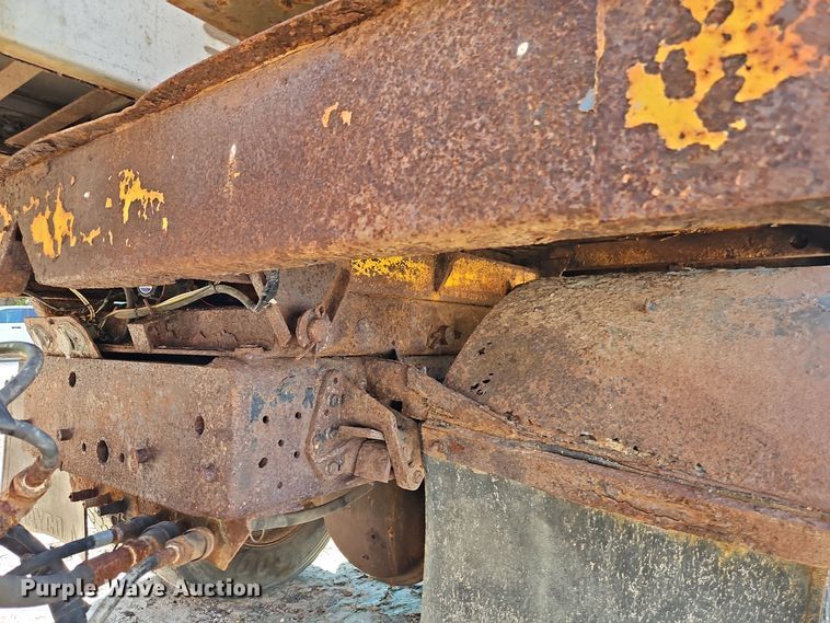 image for item EI8417 1996 International  4900 Crew Cab dump truck