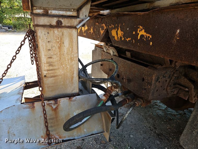 image for item EI8417 1996 International  4900 Crew Cab dump truck