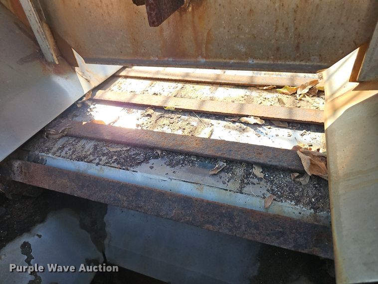 image for item EI8417 1996 International  4900 Crew Cab dump truck