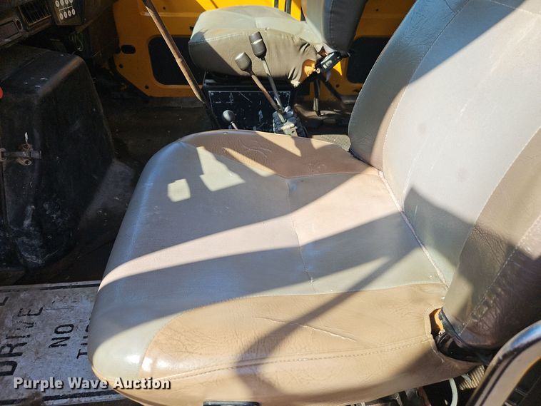 image for item EI8417 1996 International  4900 Crew Cab dump truck